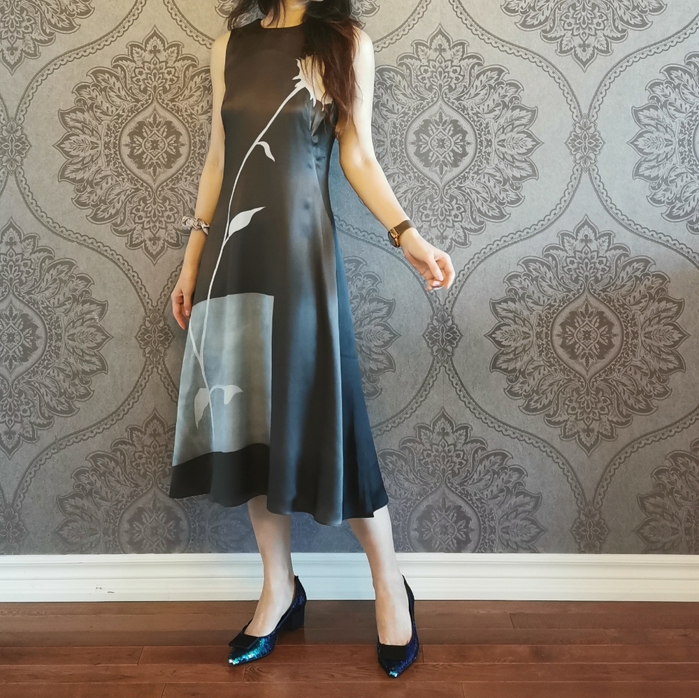 Host Pick NWOT 100% silk midi printed dress